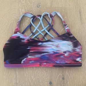 Lululemon Crisscross Back Sports Bra, Size 4